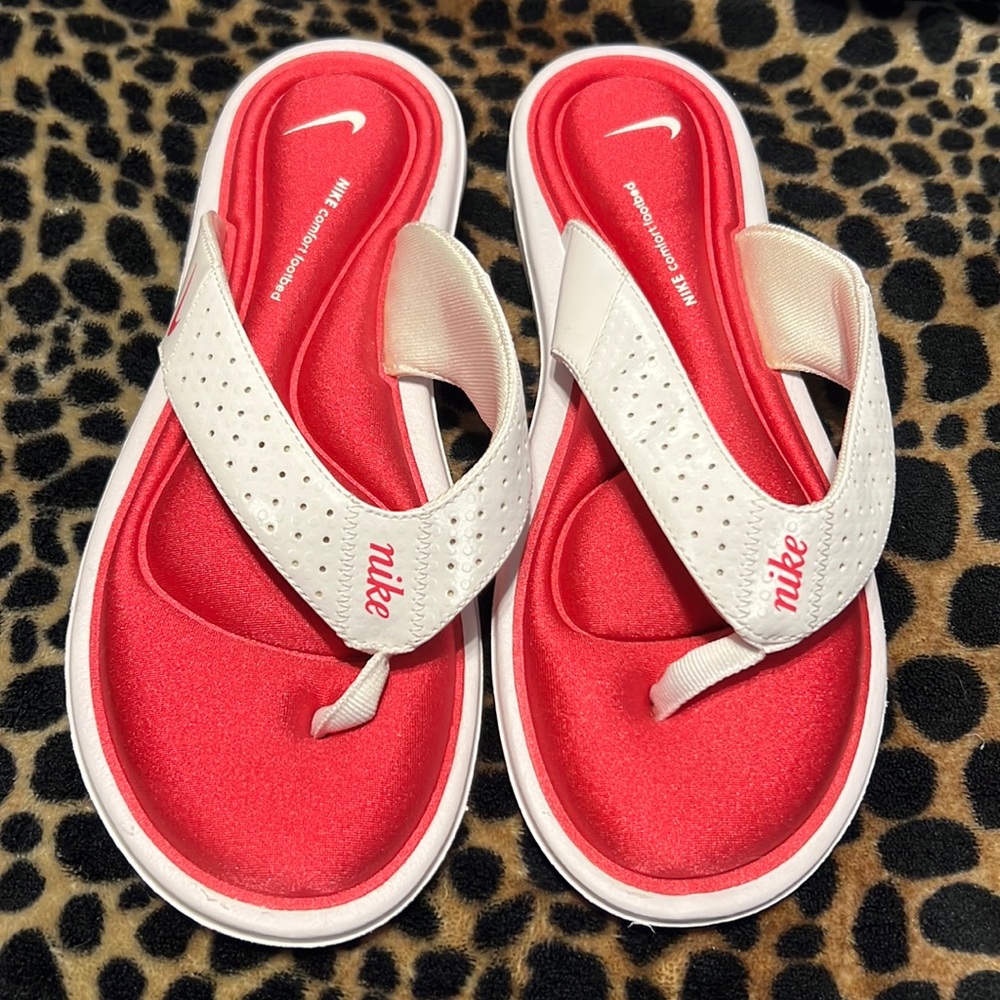 Nike sandals size 9